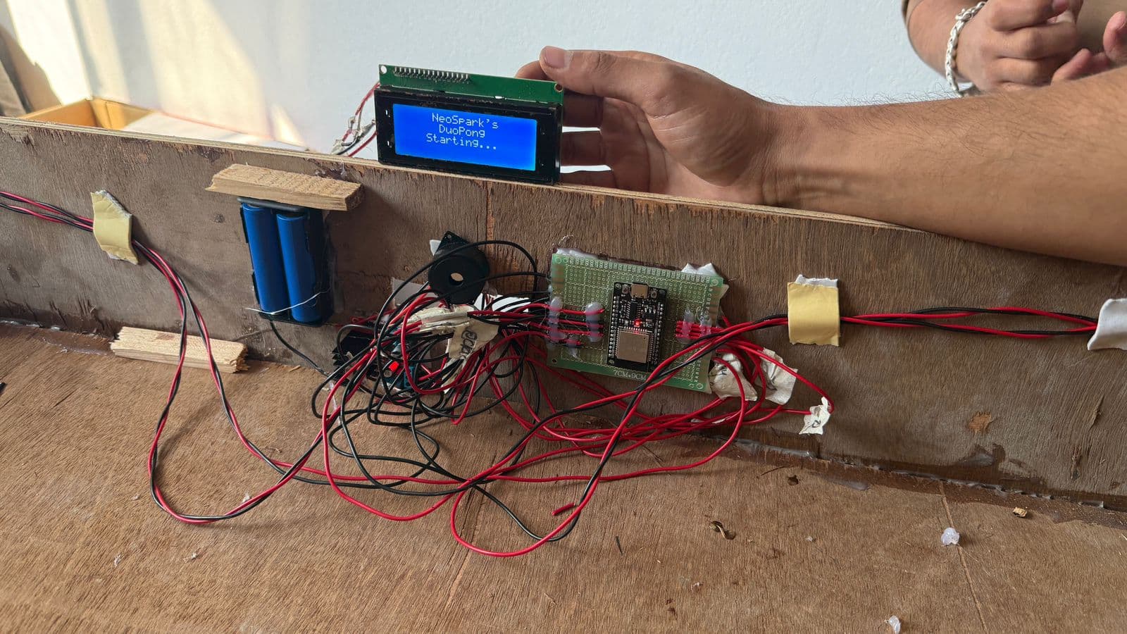 DuoPong internal microcontroller wiring, sensor connections, and motor drivers